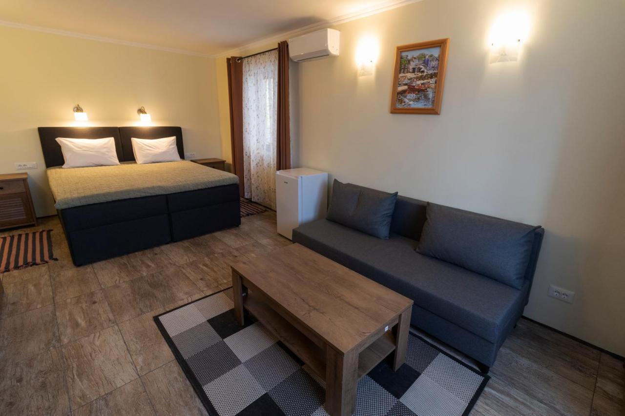 Taverna & Apartment