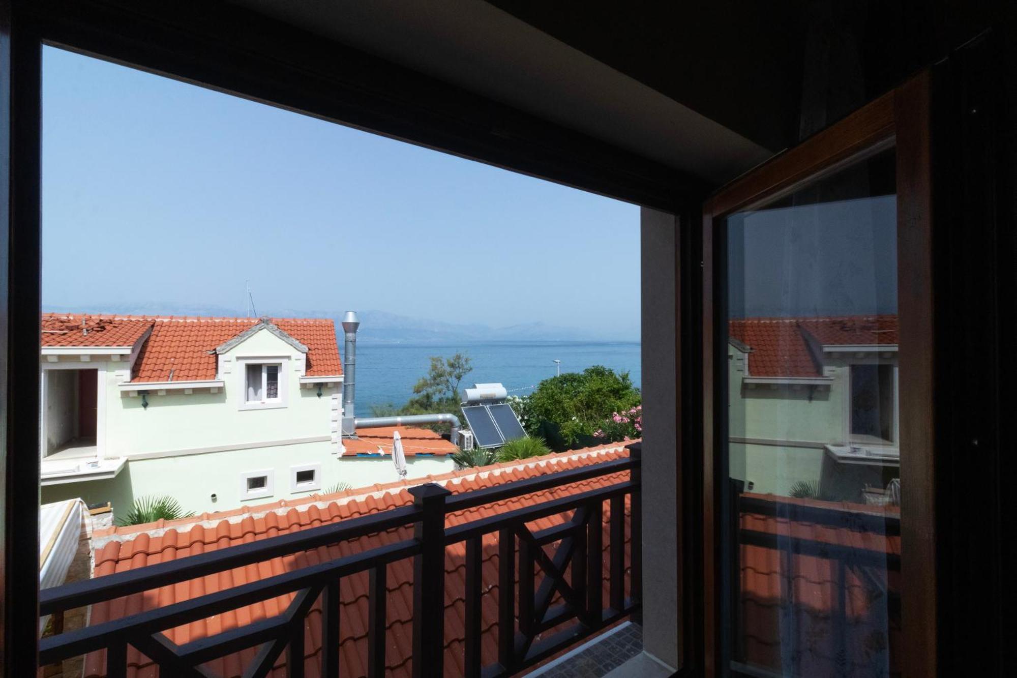 Apartment Taverna & *