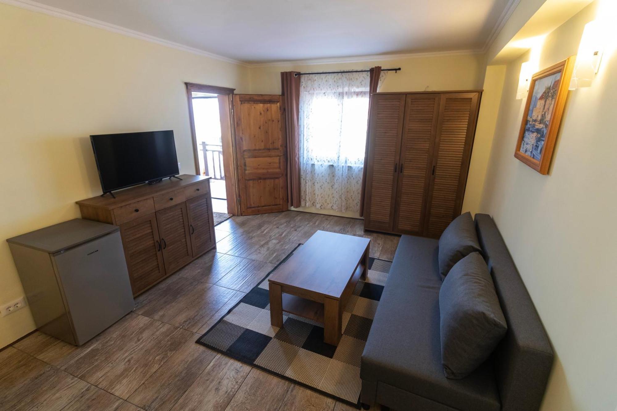 Taverna & Apartment *