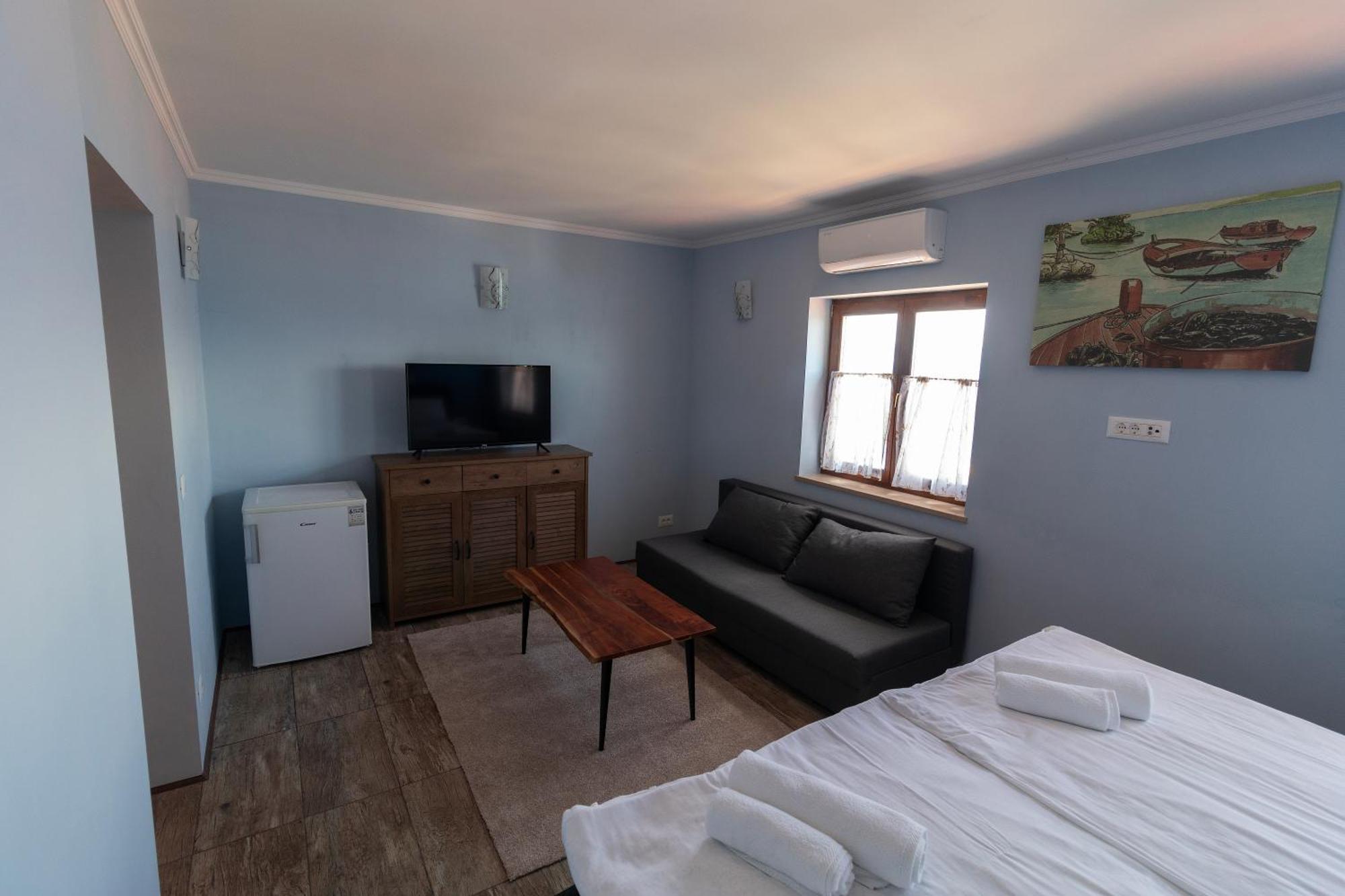 Apartment Taverna & *