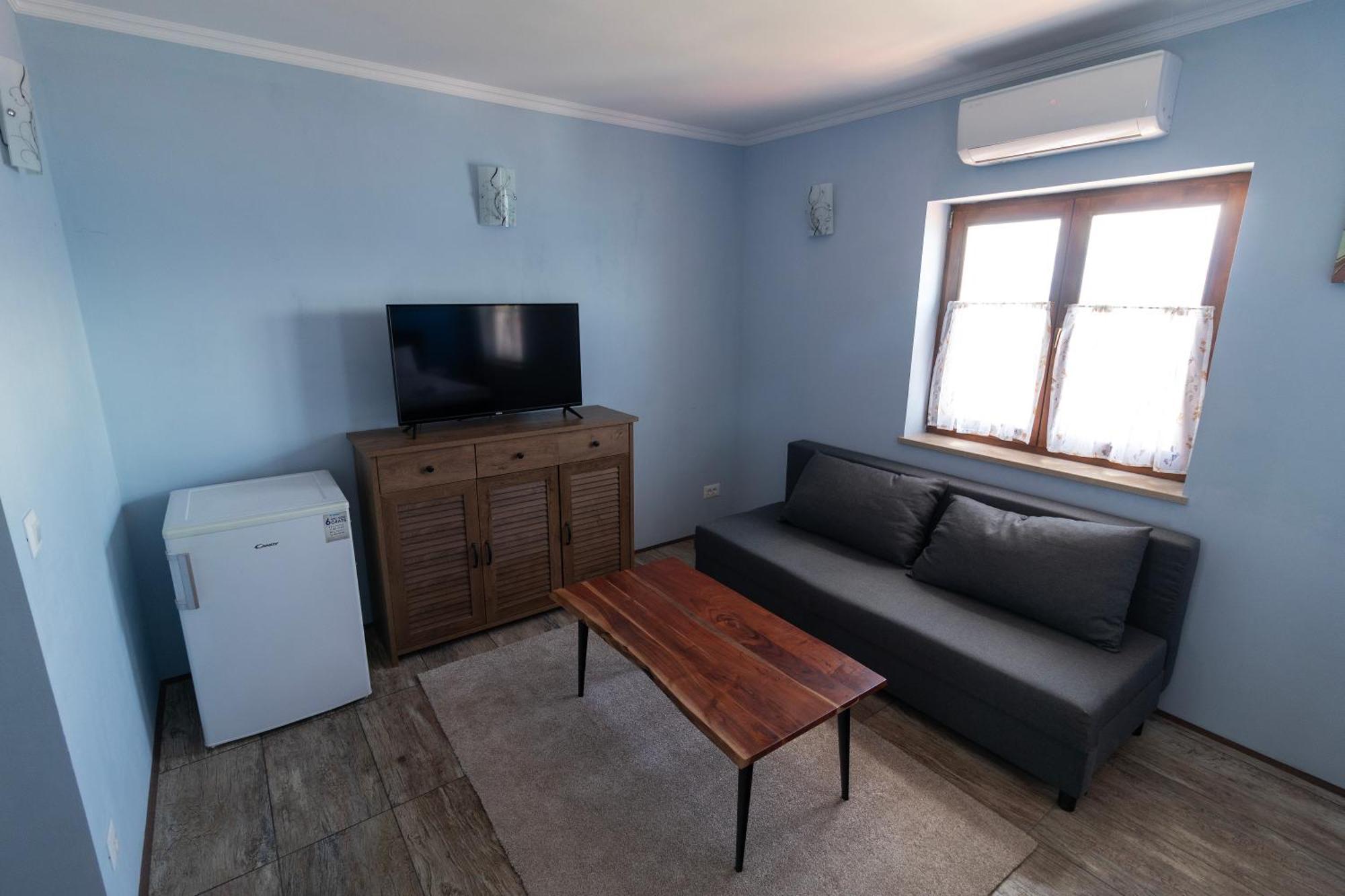 Taverna & Apartment