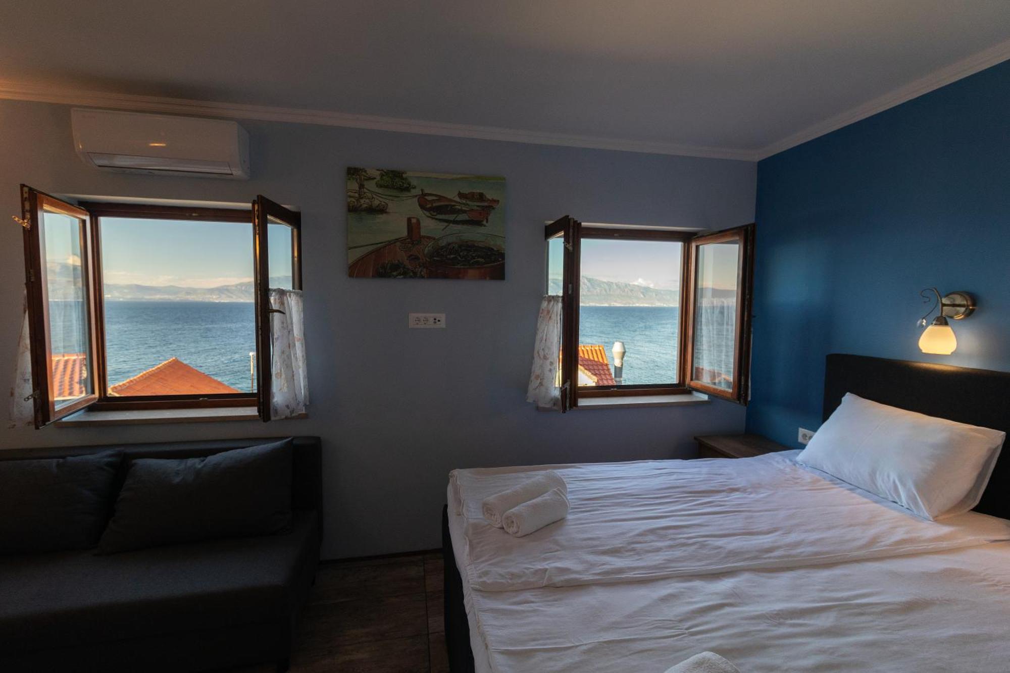 Apartment Taverna & *