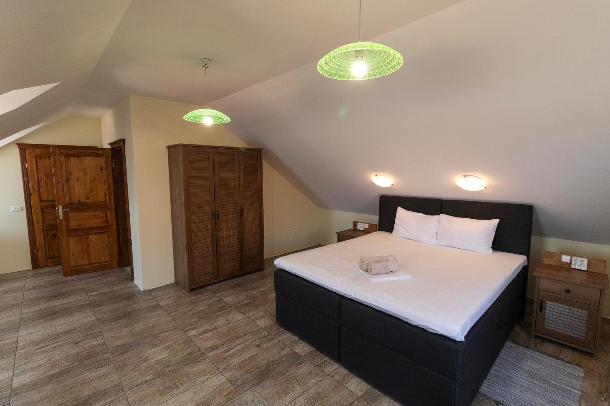 Apartment Taverna &