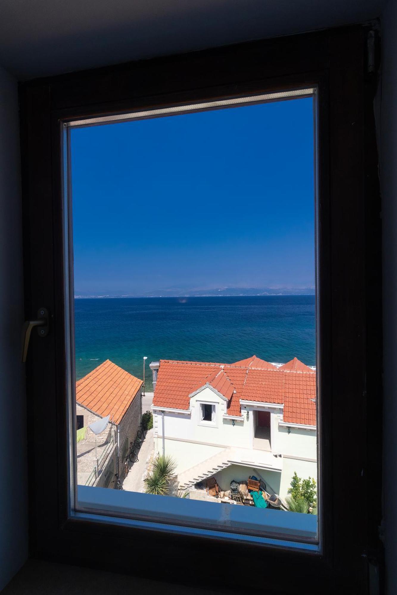 Taverna &